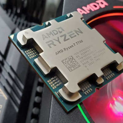 Bộ vi xử lý CPU AMD Ryzen 7 7700 ( 3.8GHz Boost 5.3GHz / 8 nhân 16 luồng / 40MB / AM5) ) – Hàng Chính Hãng