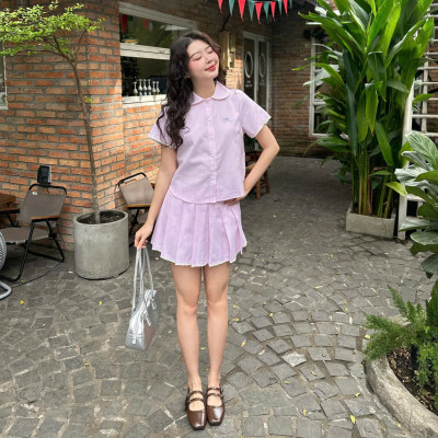 Set bộ sọc kèm chân váy thêu nơ trước viền ren kiểu dáng trẻ trung nữ tính Suni Miều Est.2013