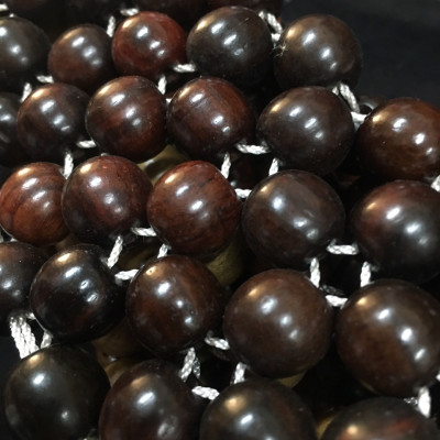 Lót ghế ô tô hạt gỗ Mun ( hình thật )