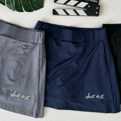 Bộ Đồ Thể Thao Nữ Gồm Áo Thun Cổ Trụ Và Quần Váy 2 Lớp Thời Trang Cao Cấp