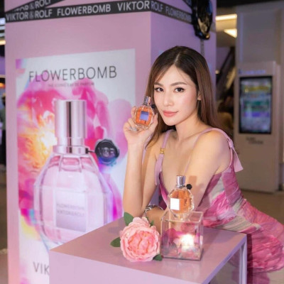 Nước Hoa Nữ Viktor & Rolf Flowerbomb L