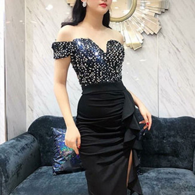 ĐẦM ÔM TRỄ VAI KẾT ĐÁ