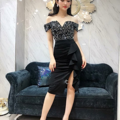 ĐẦM ÔM TRỄ VAI KẾT ĐÁ