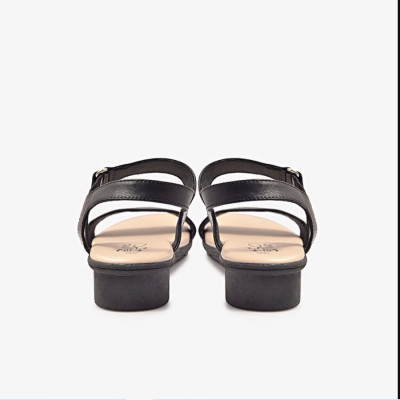 Sandal Biti