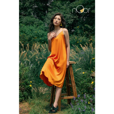 Váy Ngủ Lụa Hai Dây Suông Dáng Dài Cao Cấp Siêu Mát Cèdre Thương Hiệu nOor - NV557