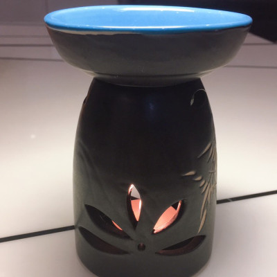 Combo Đèn Xông Tinh Dầu Nến + 2 Lọ Tinh Dầu Sả Chanh Kobi 10ml + Nến Tealight Sạch (Hộp 10 Viên)