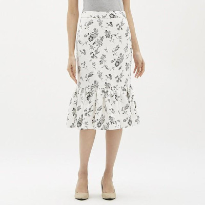 Chân váy hoa đuôi cá G#U Nhật Bản