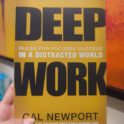 Sách - Deep Work: Rules for Focused Success in a Distracted World by Cal Newport