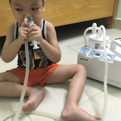 Máy hút dịch mũi 1 bình Yuwell 7E-B - Dành cho trẻ em - Máy khỏe, chạy êm, dễ sử dụng, dễ vệ sinh - Tặng 2 đầu hút mũi