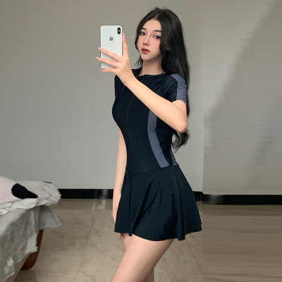 Đồ bơi Nữ  một mảnh tay ngắn dạng váy có khóa kéo ( Có size lớn 70kg)