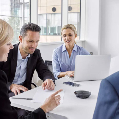 Jabra Connect 4S - Micro Kèm Loa Họp Trực Tuyến, Kết Nối Bluetooth Cho Nhóm 4 Người, Đàm Thoại 15 Giờ, Trợ Lý Ảo Thông Minh - Hàng Chính Hãng