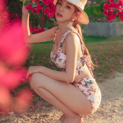 Bikini Hai Mảnh Hoa Hồng Trẻ Trung Dễ Thương AT143 MayHomes