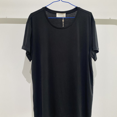 Áo phông trơn cổ tròn tay gập unisex
