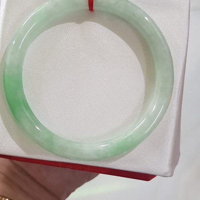 Vòng Tay Nữ đá ngọc cẩm thạch tự nhiên A Trắng Lý Sao 53mm x 7mm Trắng đậu lý nhẹ bóng 52kg - 58kg ạ