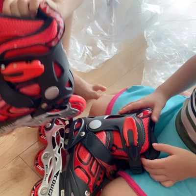 [Tặng Bảo Vệ Hoặc Túi] Giày Patin Trẻ Em Cougar 835LSG, Bánh Đầu Có Đèn Phát Sáng, Có Nút Chỉnh Size