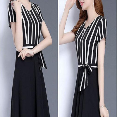 Đầm xòe voan phối sọc duyên dáng