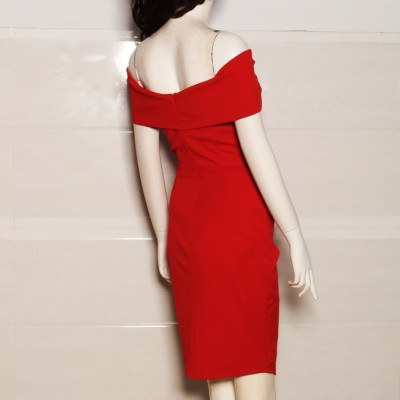 Đầm xẻ trà trễ vai