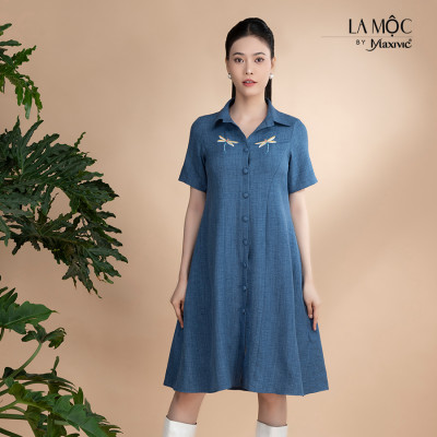 Đầm xô lụa xanh jeans thêu hoa, cổ sơmi La Mộc - LM022423N