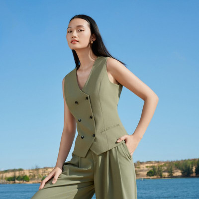 Áo gile form ôm PHOEBE thiết kế cao cấp WHITE CHIC