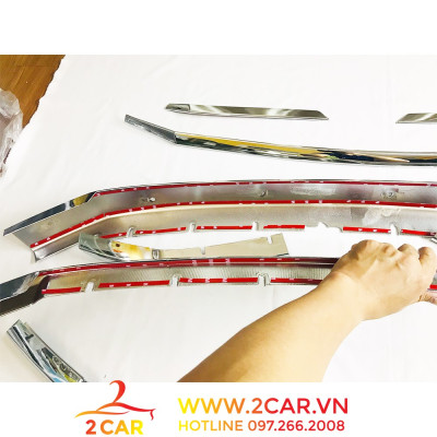 Ốp mặt ca lăng xe Toyota Innova 2017-2022 mạ crom cao cấp, sáng bóng