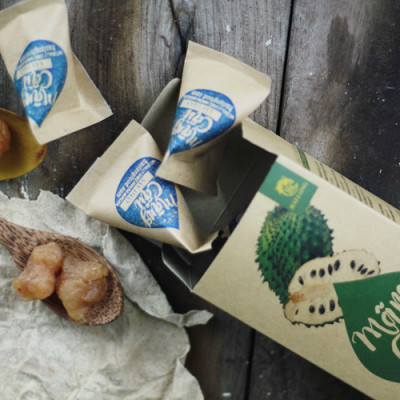 Combo Sen Sấy Gừng Mật Ong Hải Long (230g) + Mãng Cầu Sấy Dẻo Hải Long (120g)