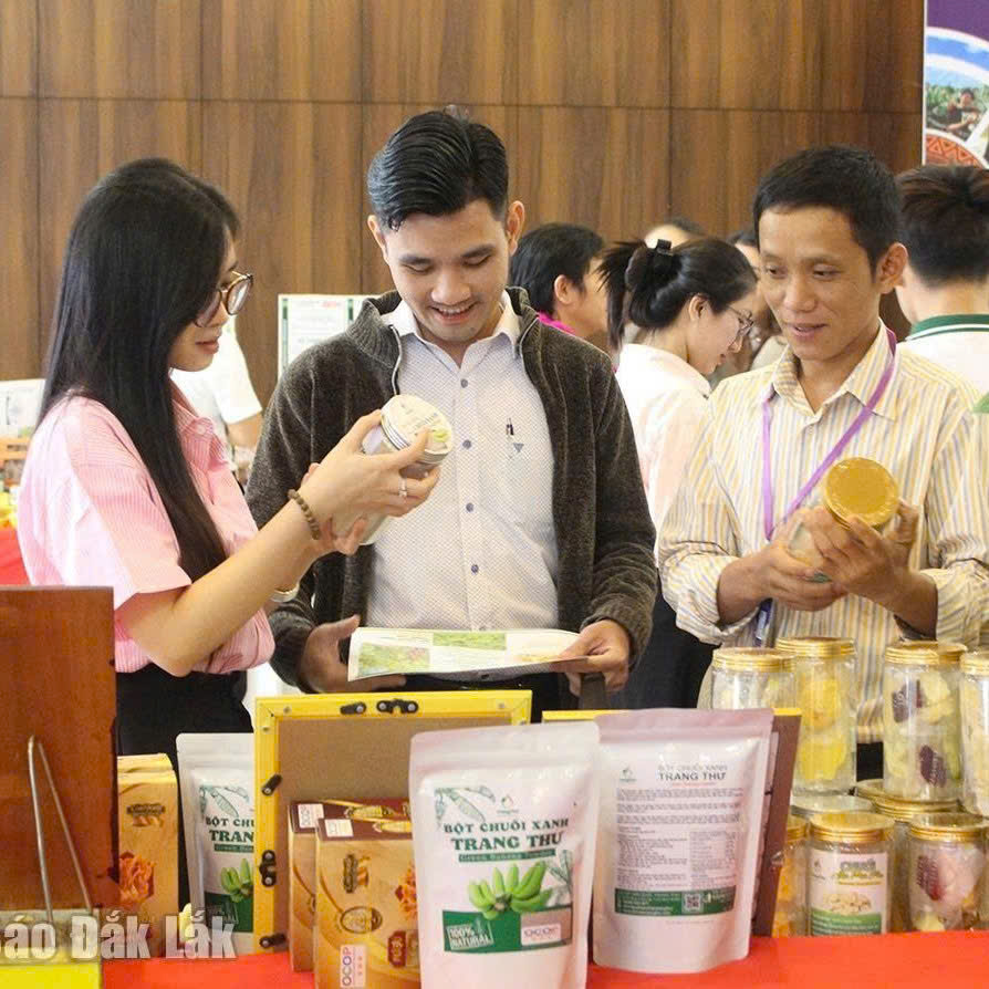 Đẩy Mạnh Phát Triển Thương Mại điện Tử