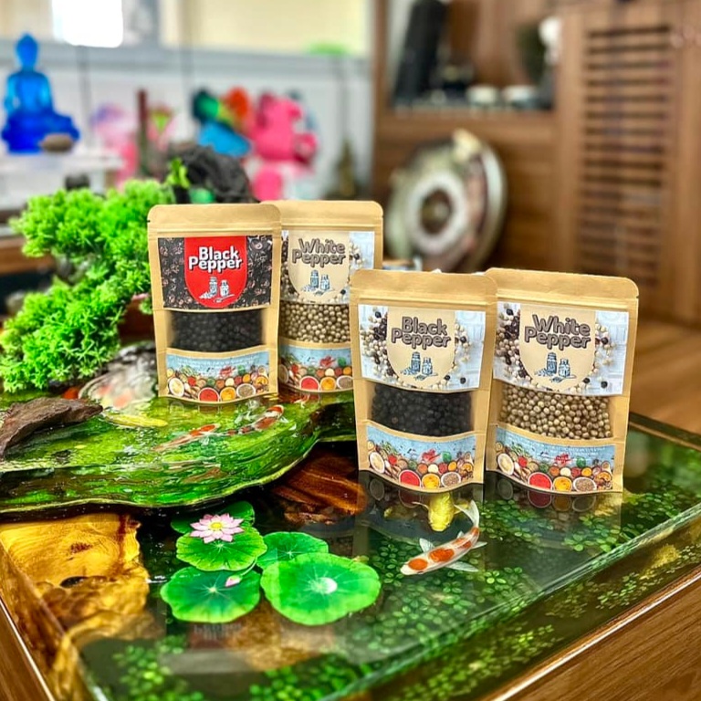 So Sánh Tiêu Đen Và Tiêu Sọ? Loại Nào Ngon Hơn?