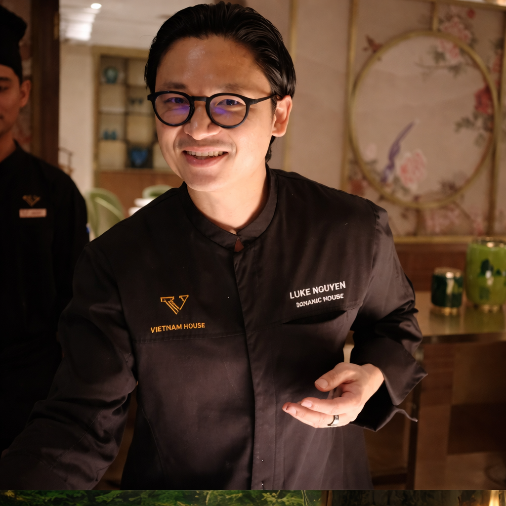 Nhà Hàng Michelin Của Đầu Bếp Luke Nguyễn Lần Đầu Vào Trung Tâm Thương Mại