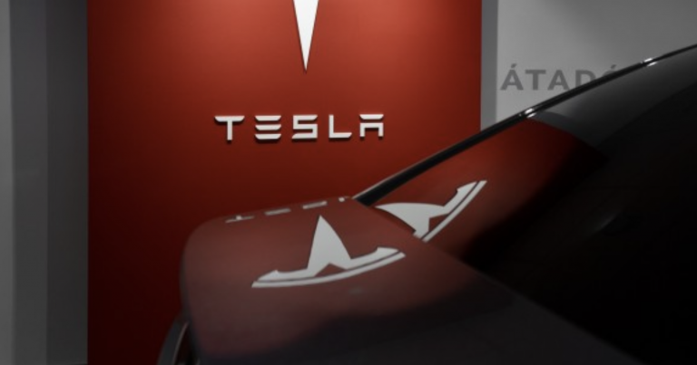 Nghiên cứu tình huống: Tesla – Tư duy thiết kế thúc đẩy cuộc cách mạng xe điện