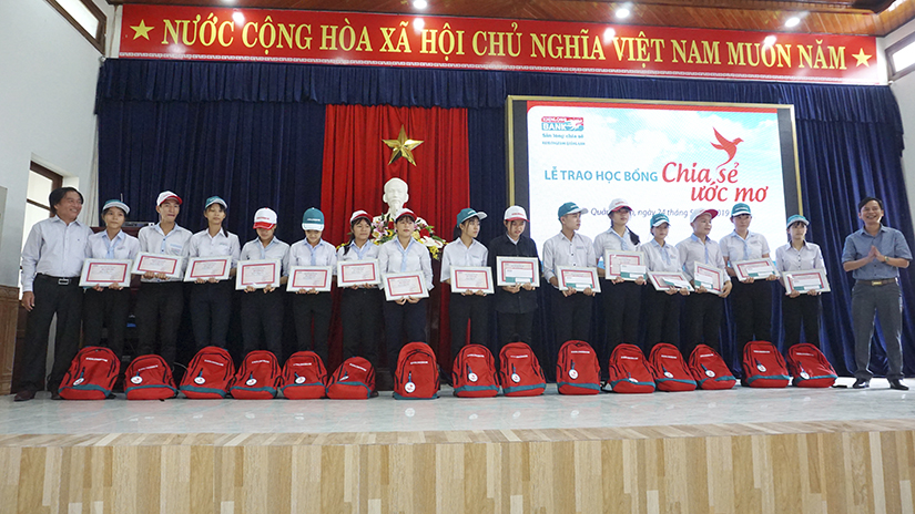 1. Giáo dục