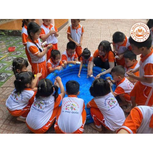Làm Cano bằng nguyên vật liệu tái chế