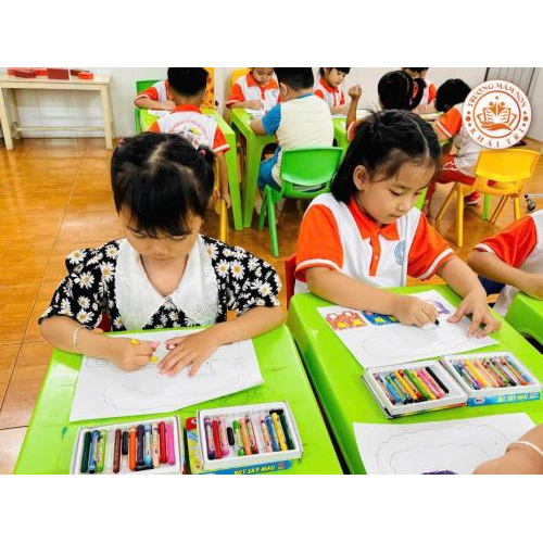 Hoạt động tô màu xe lửa