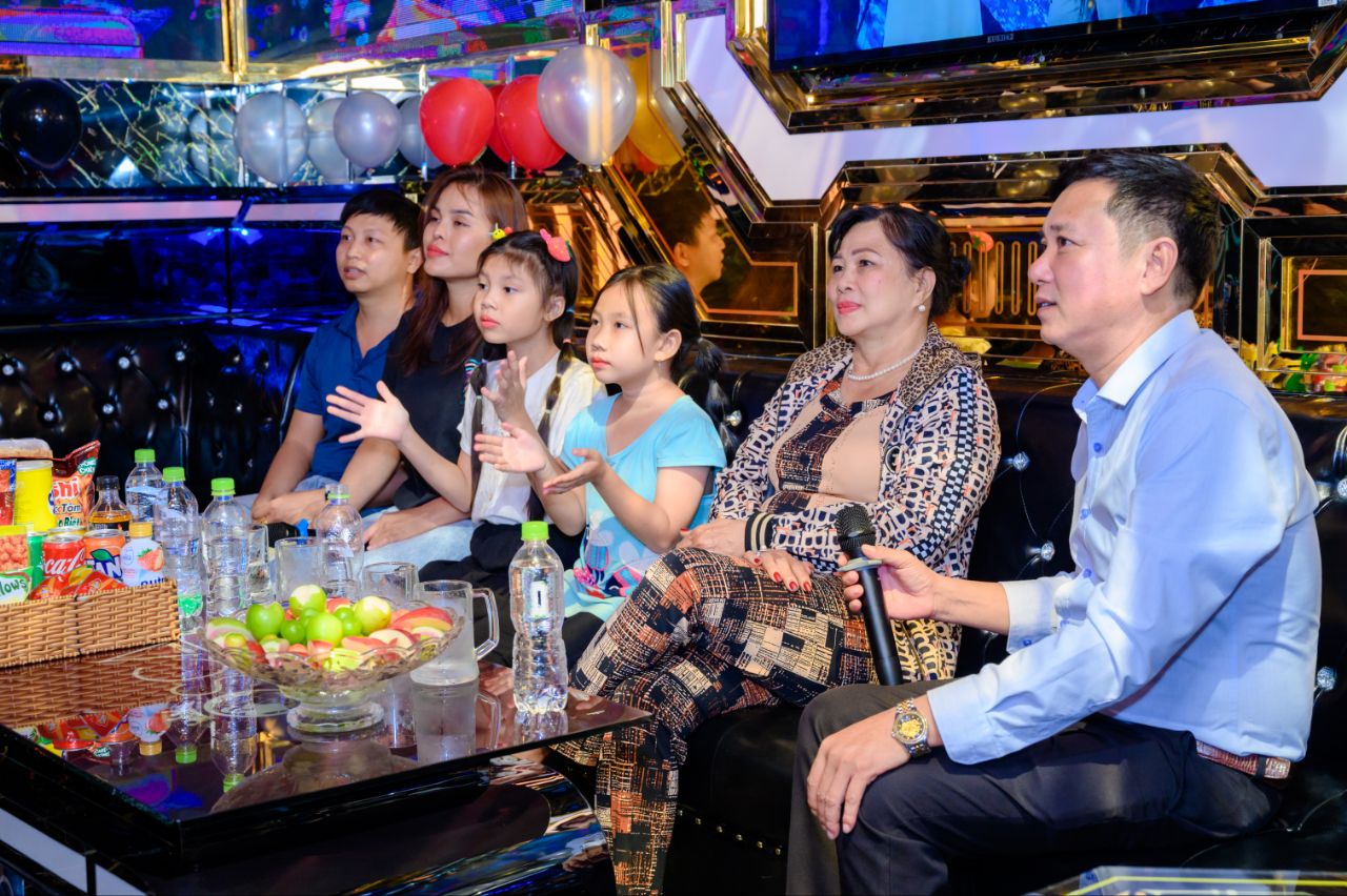 Oscar Karaoke - Nơi gắn kết yêu thương
