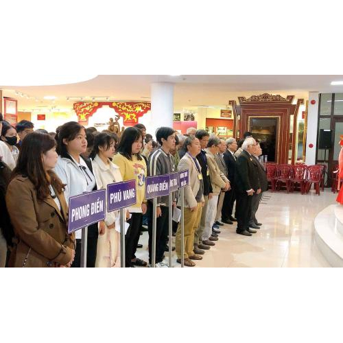 Lễ Vinh Danh - Khen Thưởng Con Cháu Nội Ngoại Họ Hồ Thừa Thiên Huế