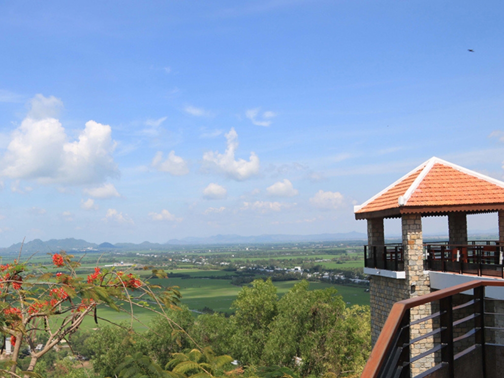 Các địa điểm tham quan gần Miếu Bà Chúa Xứ Núi Sam