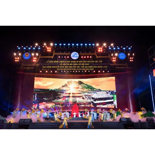 Lễ đón bằng UNESCO ghi danh Lễ hội Vía Bà Chúa Xứ Núi Sam là Di sản văn hóa phi vật thể đại diện của nhân loại