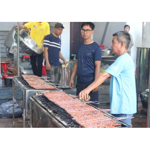 Nghĩa Tình Ở Miếu Bà Chúa Xứ Núi Sam Châu Đốc