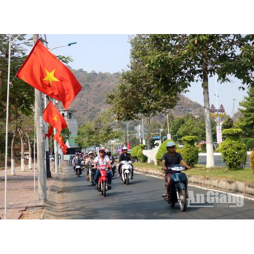 Núi Sam Những Ngày Gần Khai Hội
