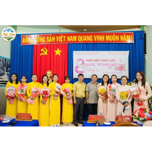 Họp Mặt Giao Lưu Kỷ Niệm Ngày Quốc Tế Phụ Nữ 8/3 Tại KDL Núi Cấm